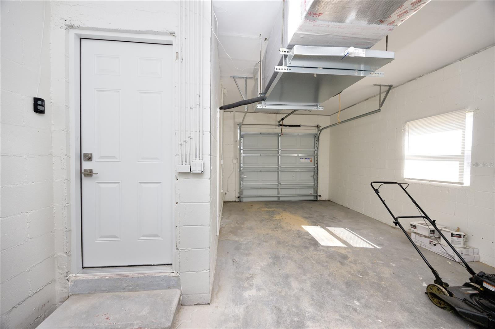 Listing photo id 29 for 3910 1st Avenue S