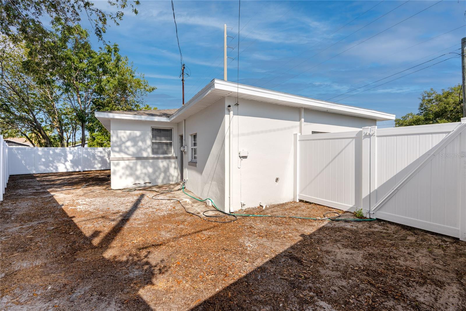 Listing photo id 30 for 3910 1st Avenue S