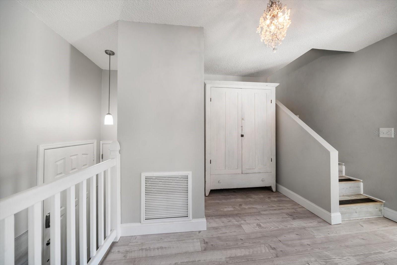 Image 17 of 41 For 11459 61st Street N