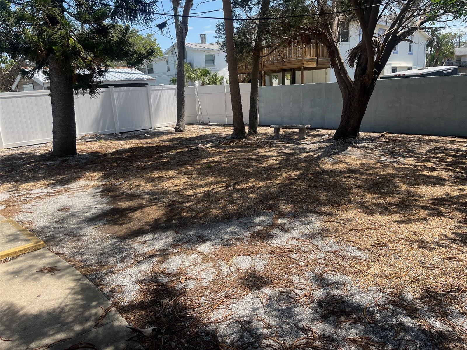 Listing photo id 2 for 360 81st Avenue
