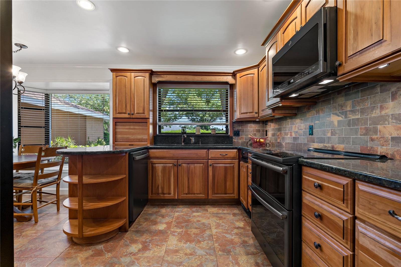 Image 11 of 64 For 785 Hickory Lane