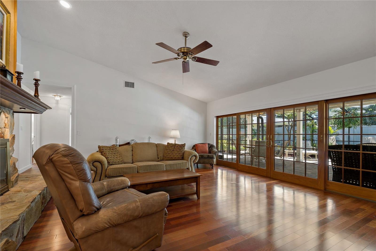Image 16 of 64 For 785 Hickory Lane