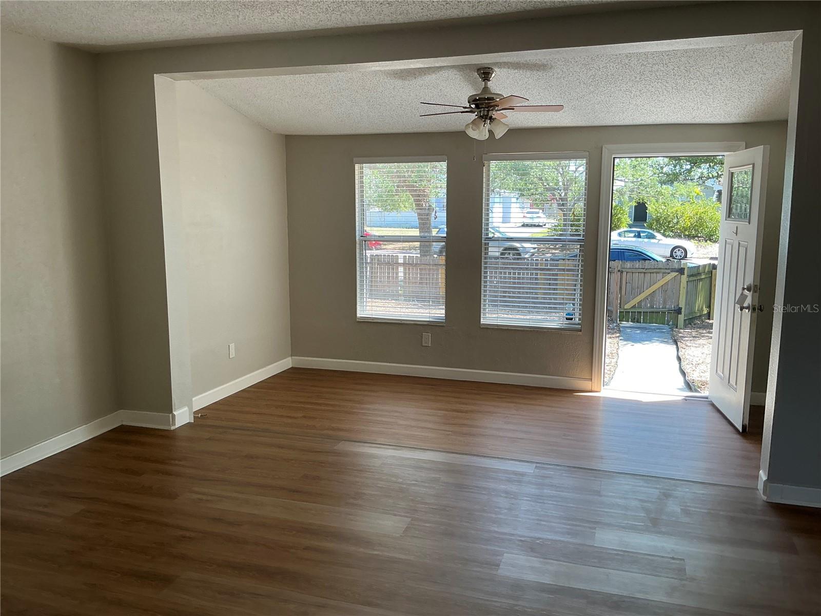 Image 4 of 22 For 3919 1st Avenue N