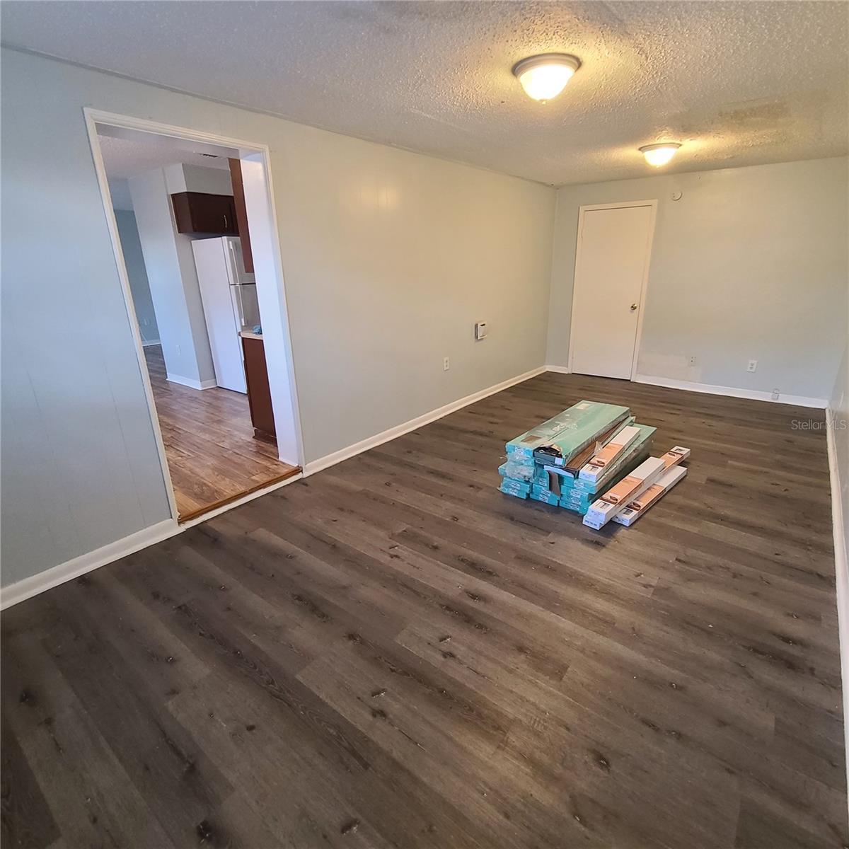 Image 23 of 33 For 705 2nd Street