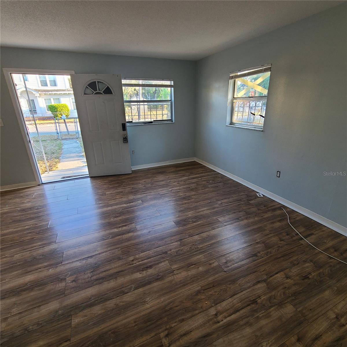 Image 8 of 33 For 705 2nd Street