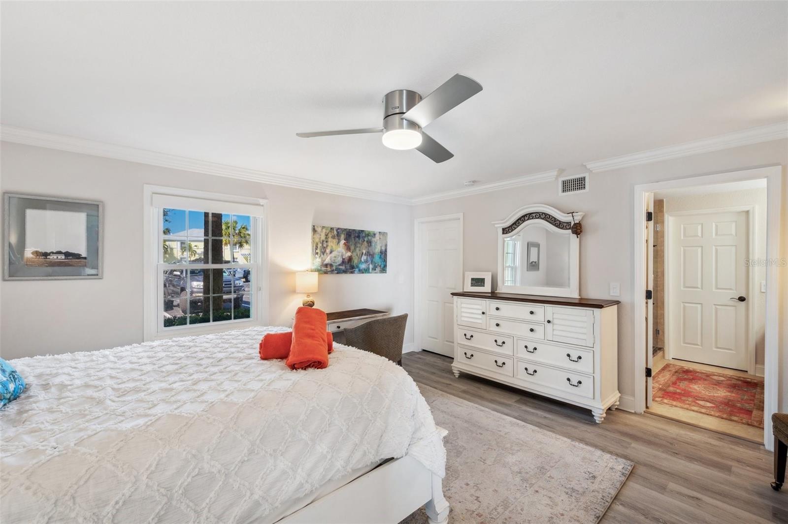 Image 18 of 50 For 5240 Coquina Key Drive Se B
