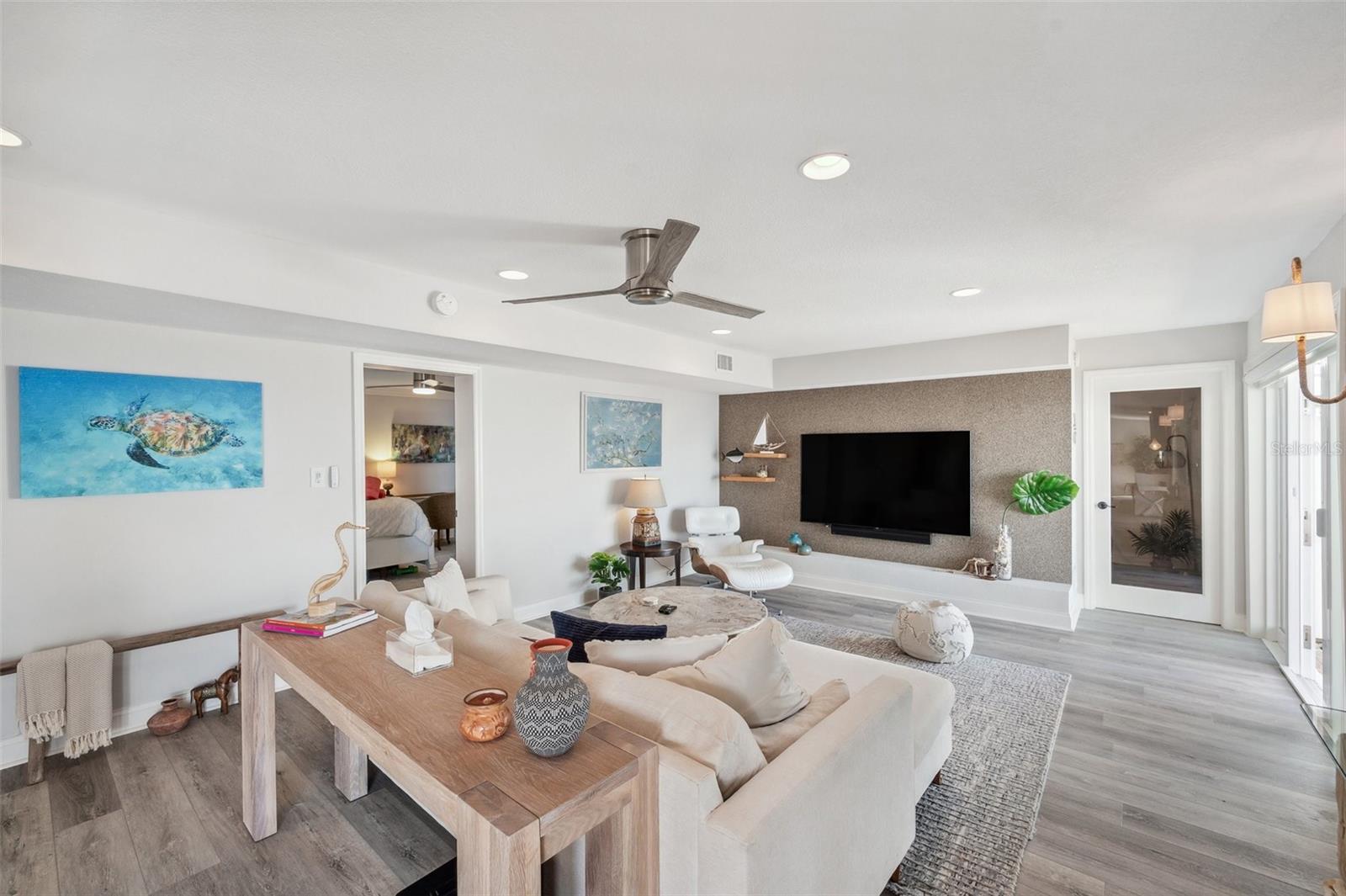 Image 3 of 50 For 5240 Coquina Key Drive Se B