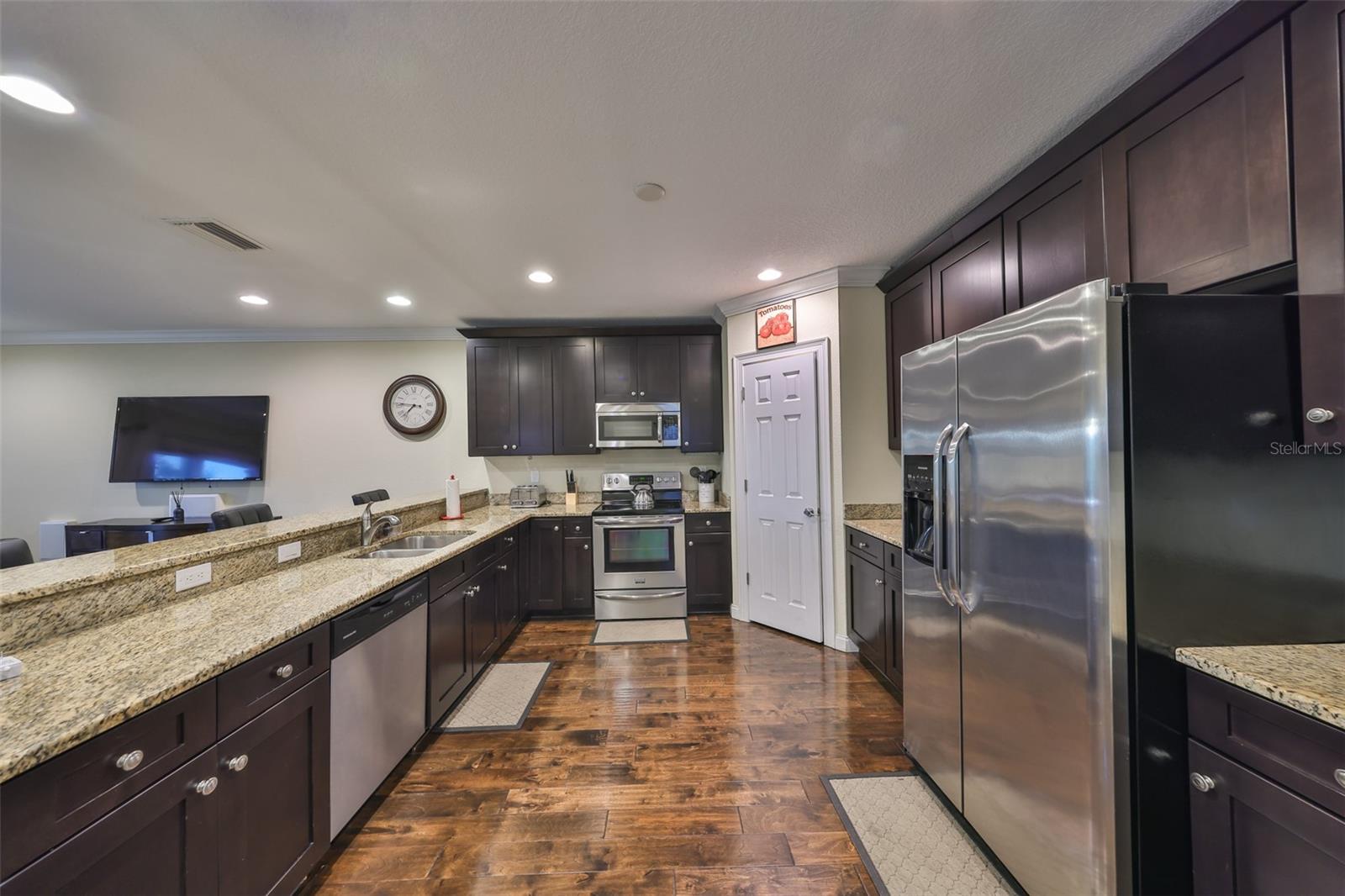 Image 5 of 32 For 6822 Kissimmee Street 8-b