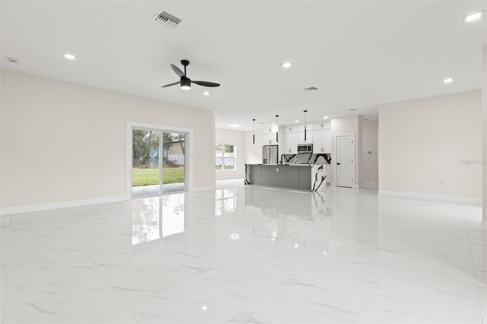 Image 13 of 36 For 10262 Maybird Avenue