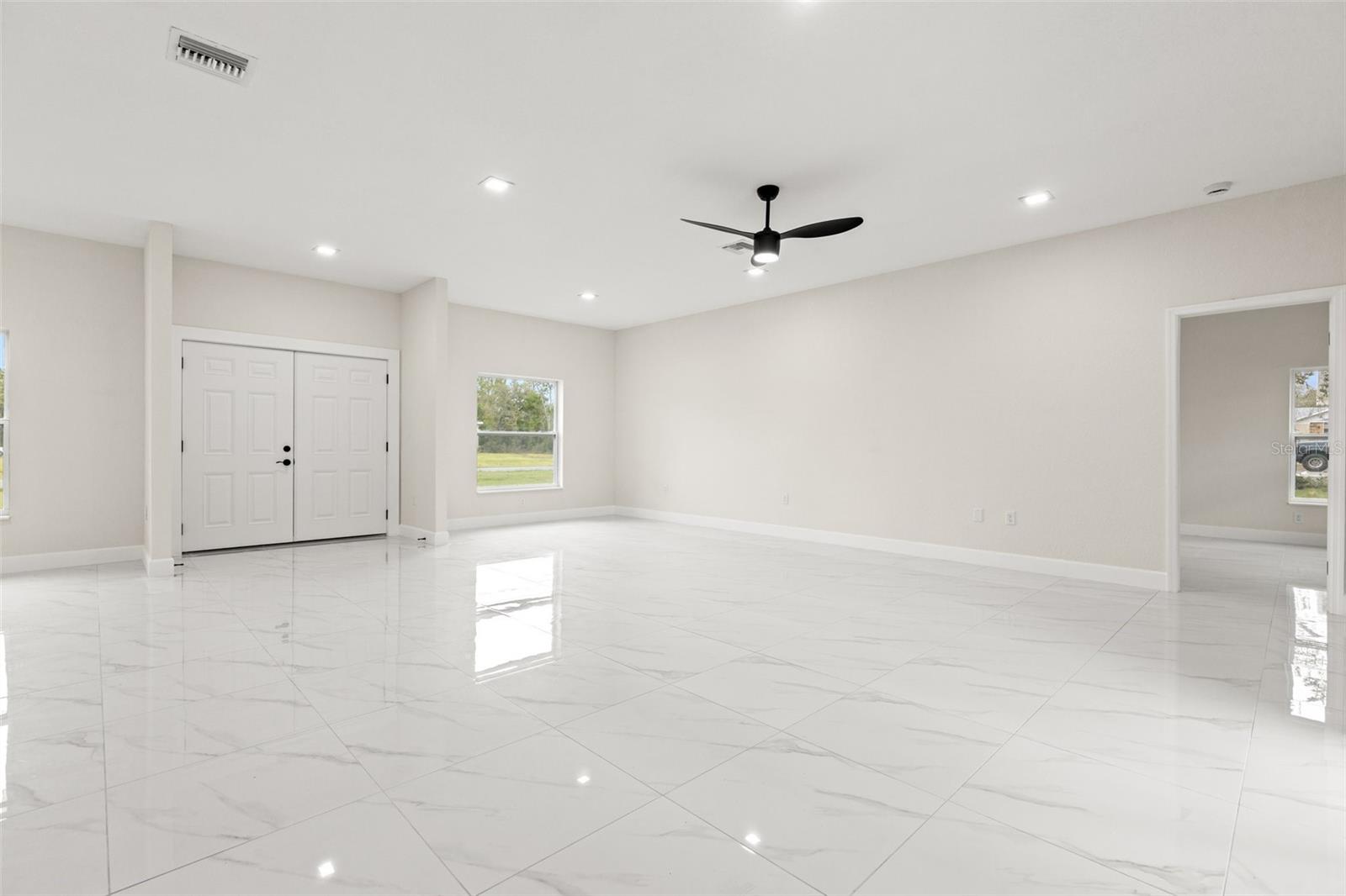 Image 15 of 36 For 10262 Maybird Avenue