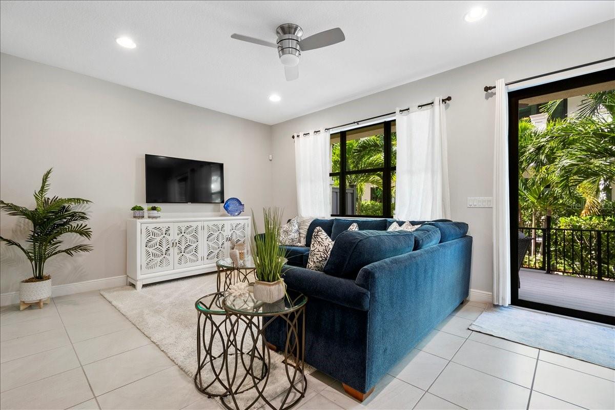 Image 16 of 31 For 619 Windward Circle S