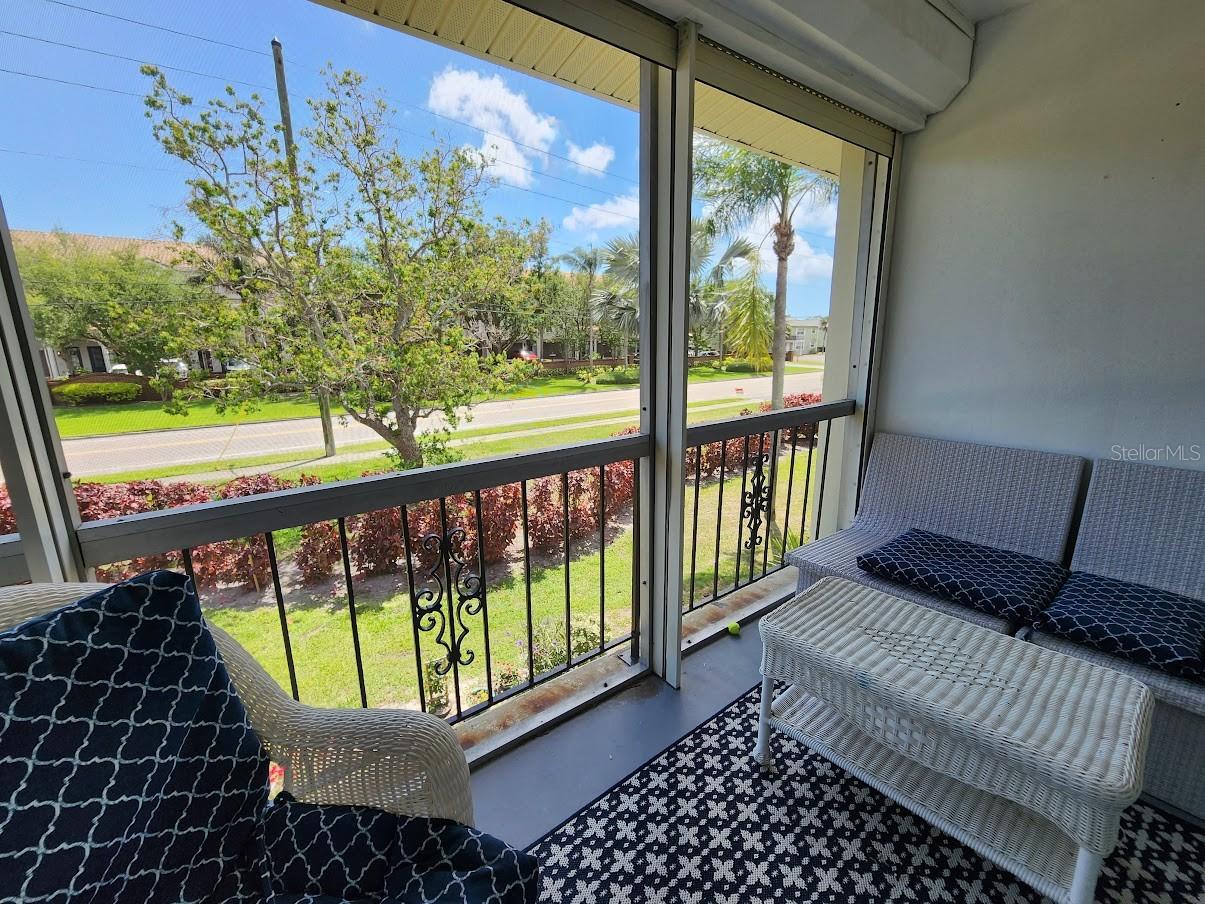 Image 3 of 13 For 4580 Overlook Drive Ne 296