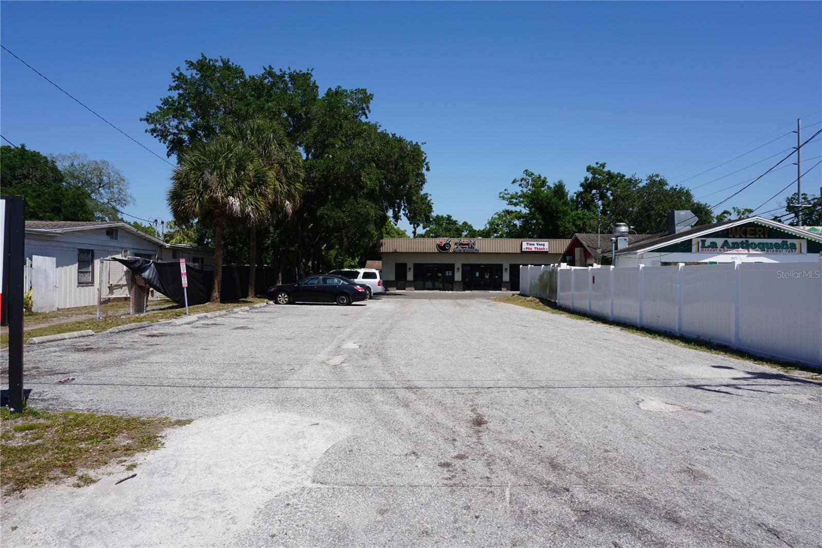 Image 4 of 11 For 3021 Waters Avenue