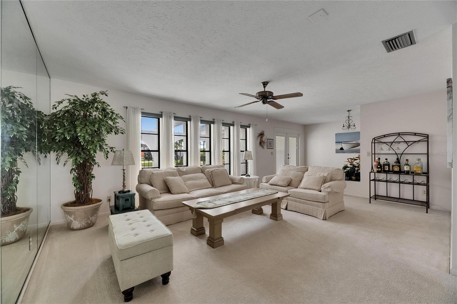 Image 11 of 97 For 927 Golf Island Drive