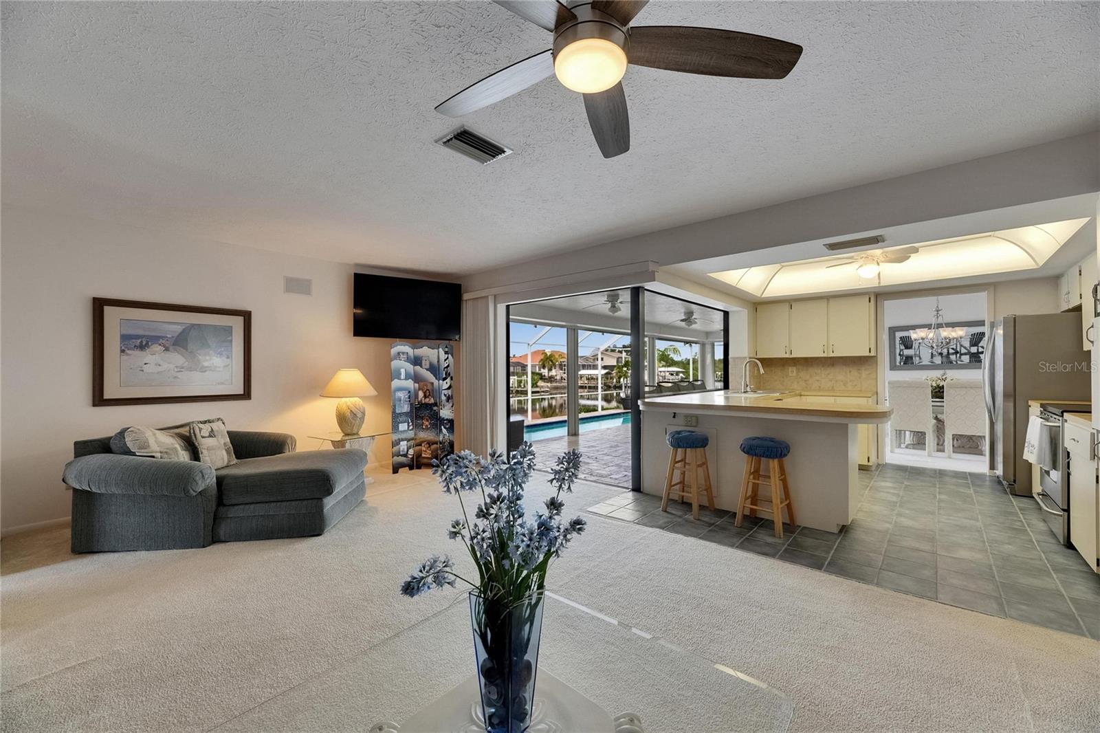 Image 18 of 97 For 927 Golf Island Drive