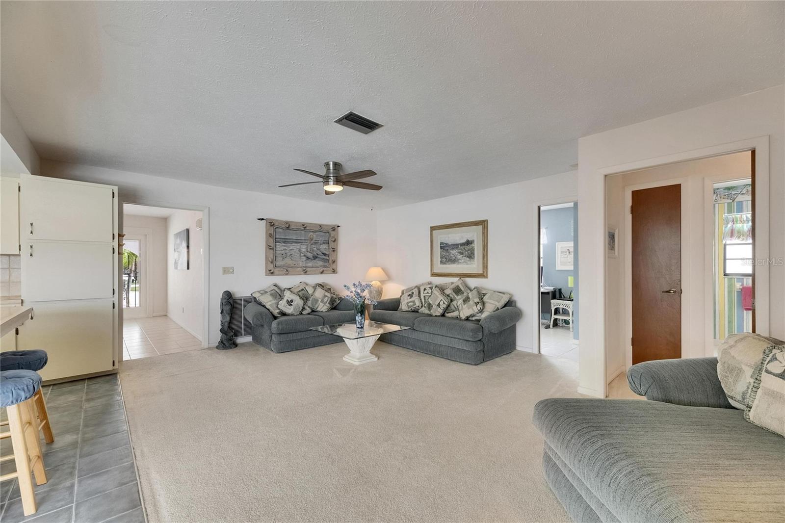 Image 20 of 97 For 927 Golf Island Drive