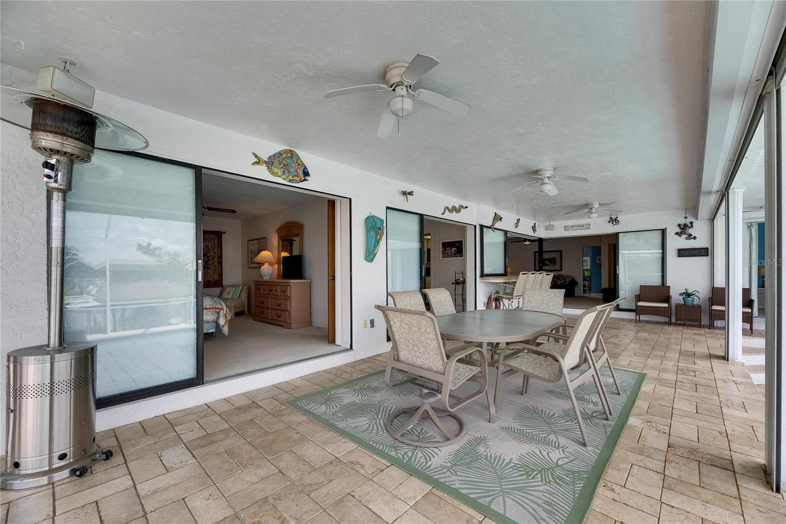 Image 54 of 97 For 927 Golf Island Drive