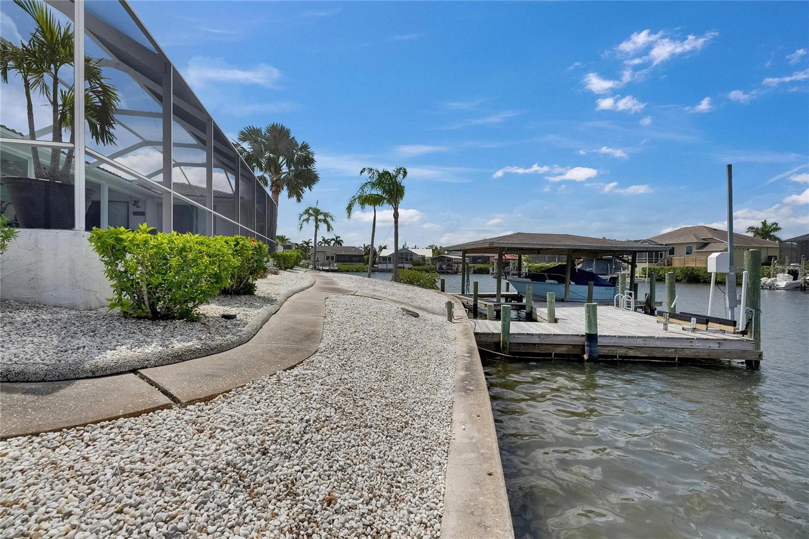 Image 63 of 97 For 927 Golf Island Drive