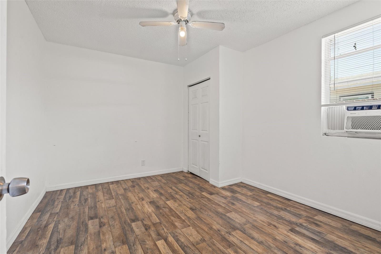 Image 10 of 18 For 1010 60th Avenue N B