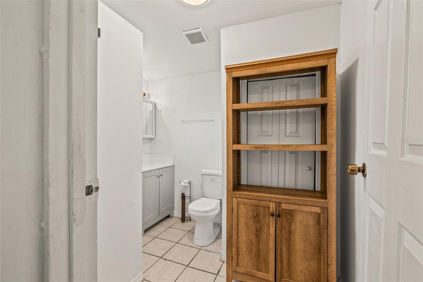 Image 11 of 18 For 1010 60th Avenue N B