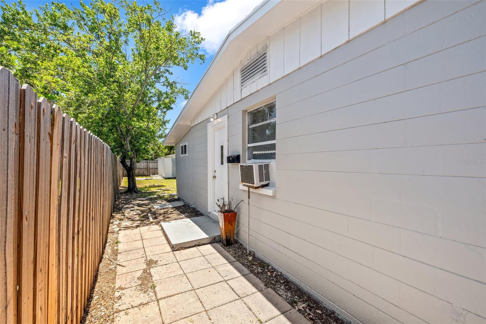 Image 17 of 18 For 1010 60th Avenue N B
