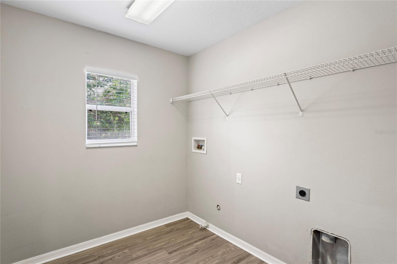 Image 18 of 27 For 18837 Litzau Lane