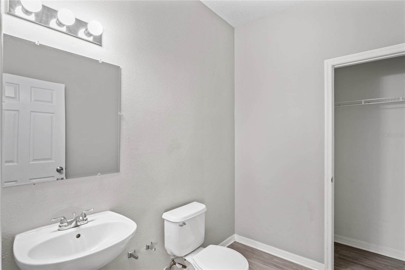 Image 21 of 27 For 18837 Litzau Lane