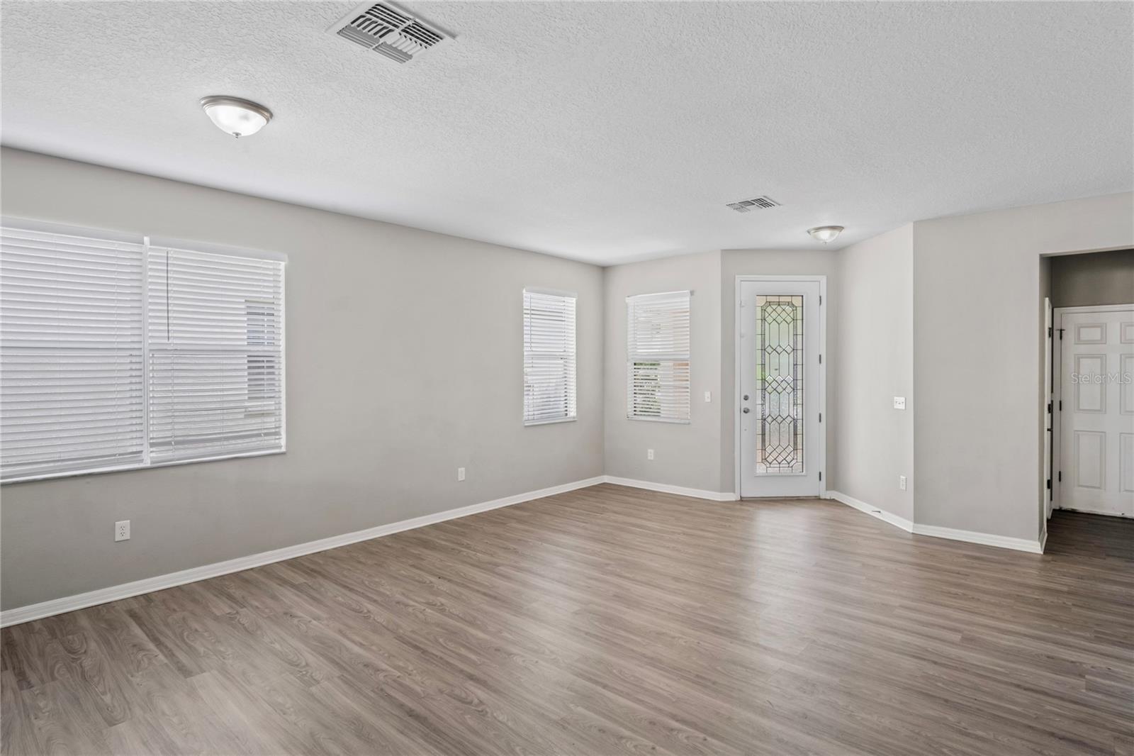 Image 4 of 27 For 18837 Litzau Lane