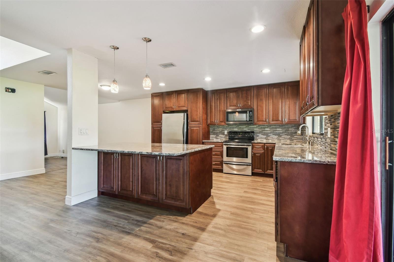 Image 10 of 51 For 16169 Gardendale Drive