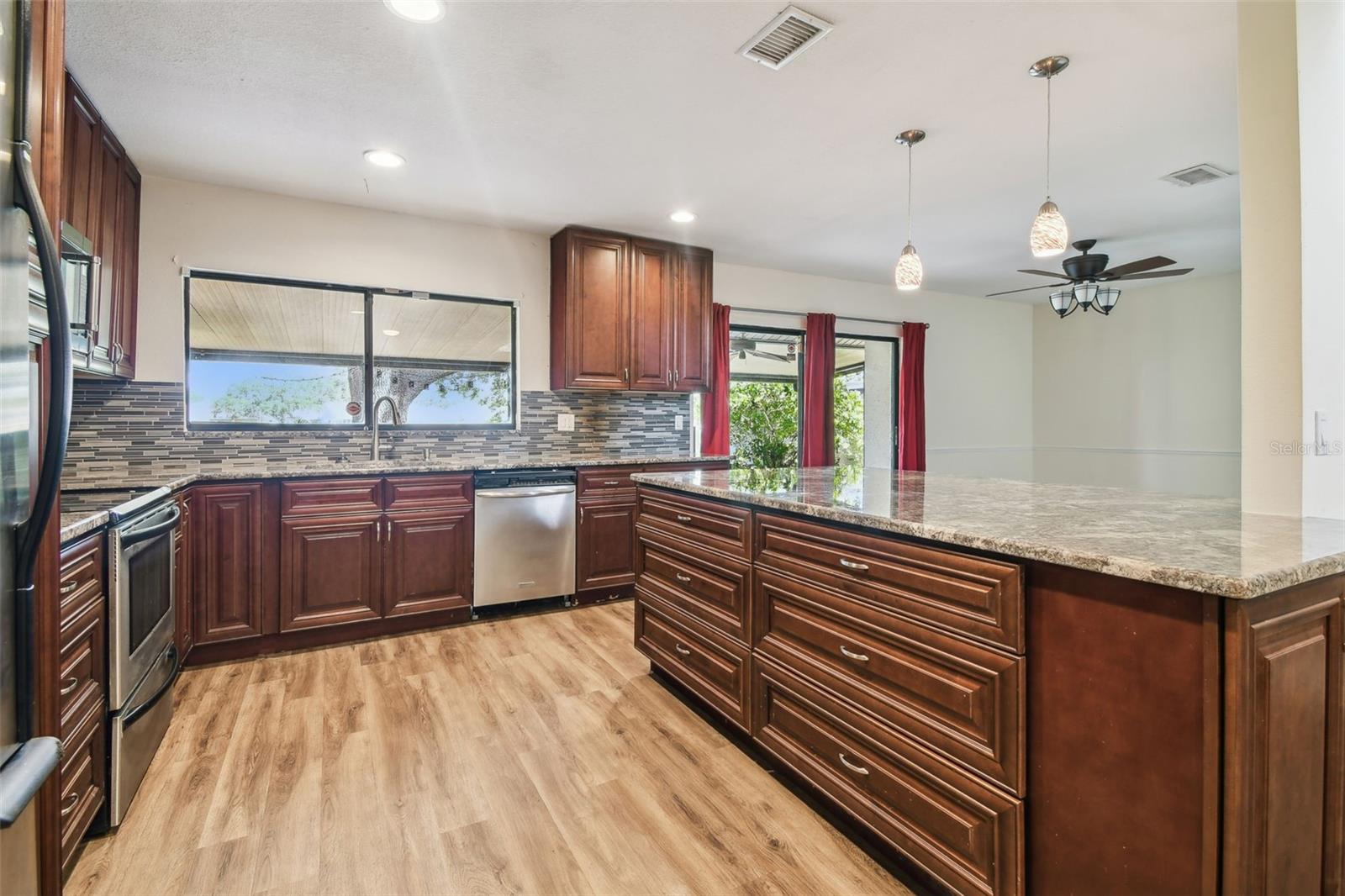 Image 15 of 51 For 16169 Gardendale Drive
