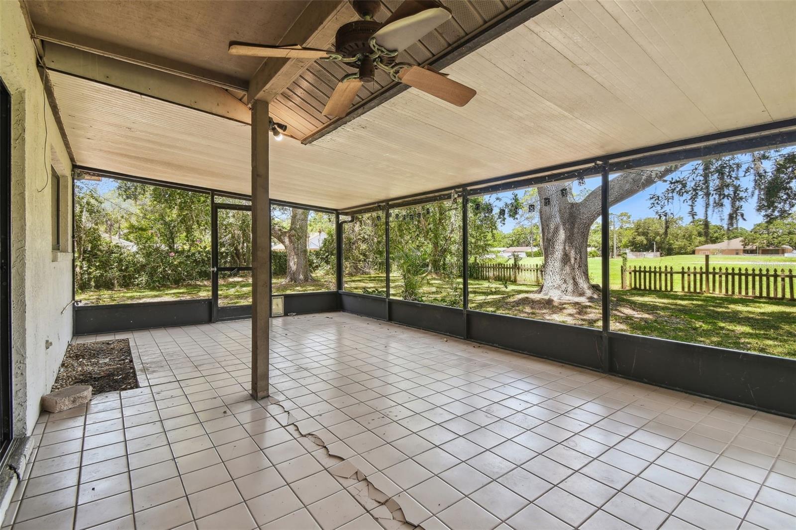 Image 23 of 51 For 16169 Gardendale Drive