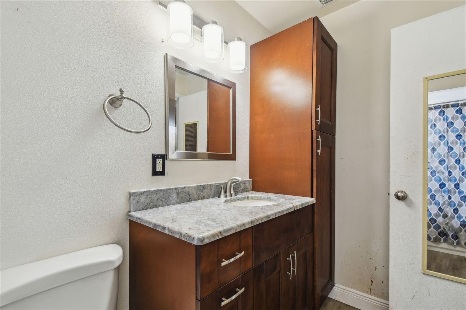 Image 33 of 51 For 16169 Gardendale Drive