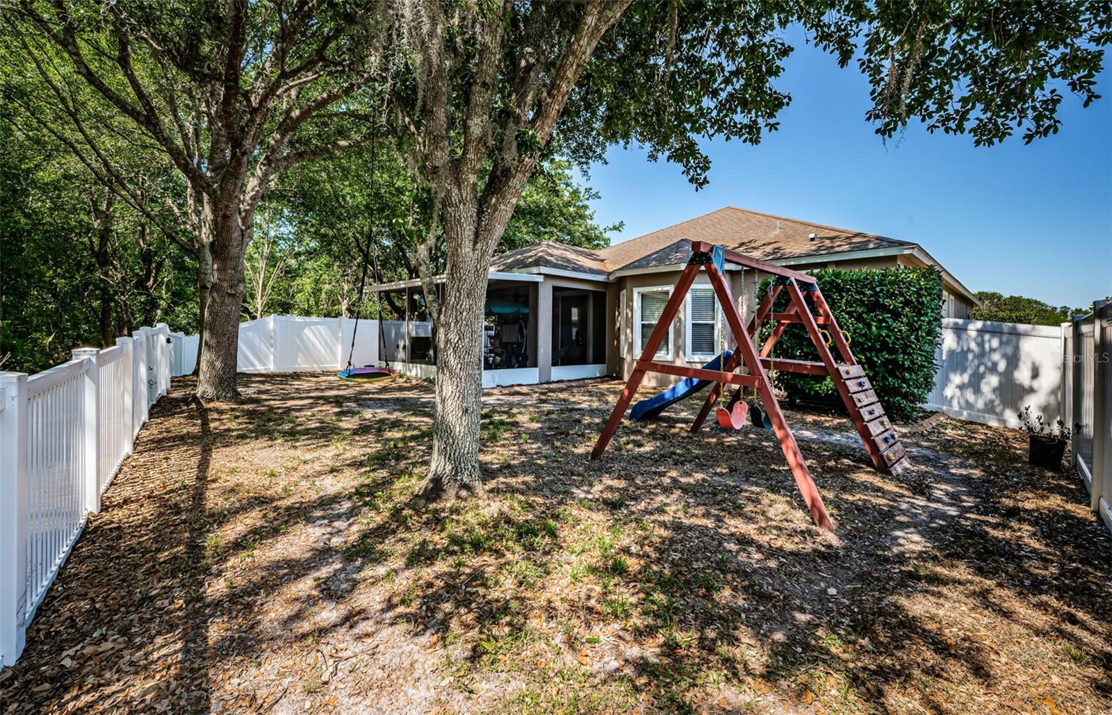 Image 37 of 66 For 19610 Sunset Bay Drive