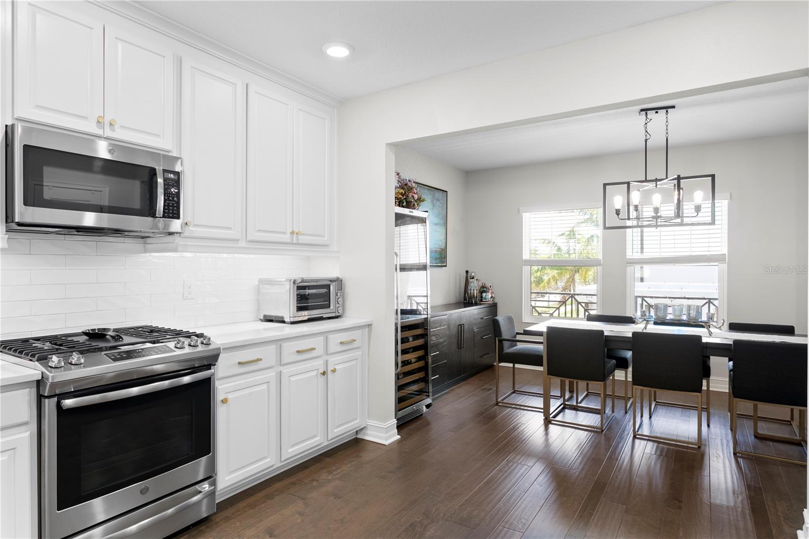 Image 14 of 56 For 4921 Paul Avenue 6