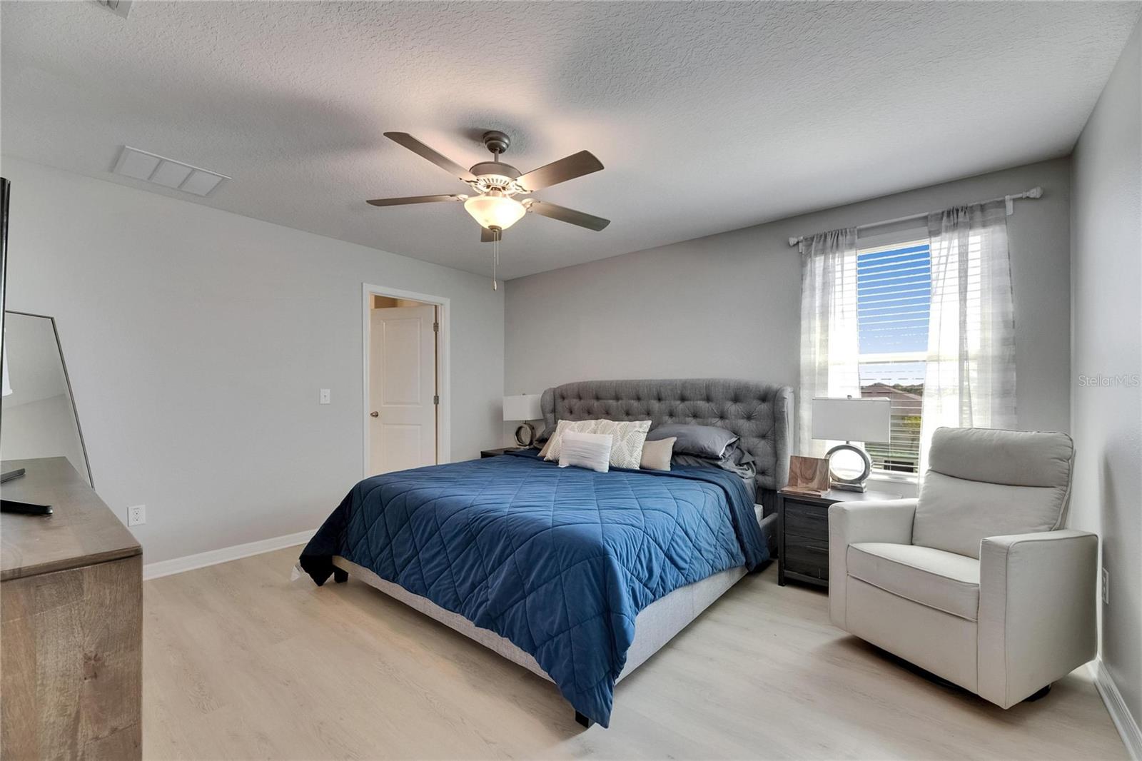 Image 34 of 78 For 15718 Fort Island Place