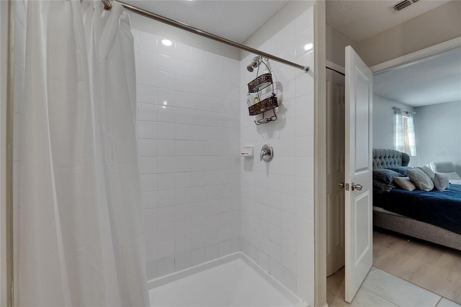 Image 40 of 78 For 15718 Fort Island Place