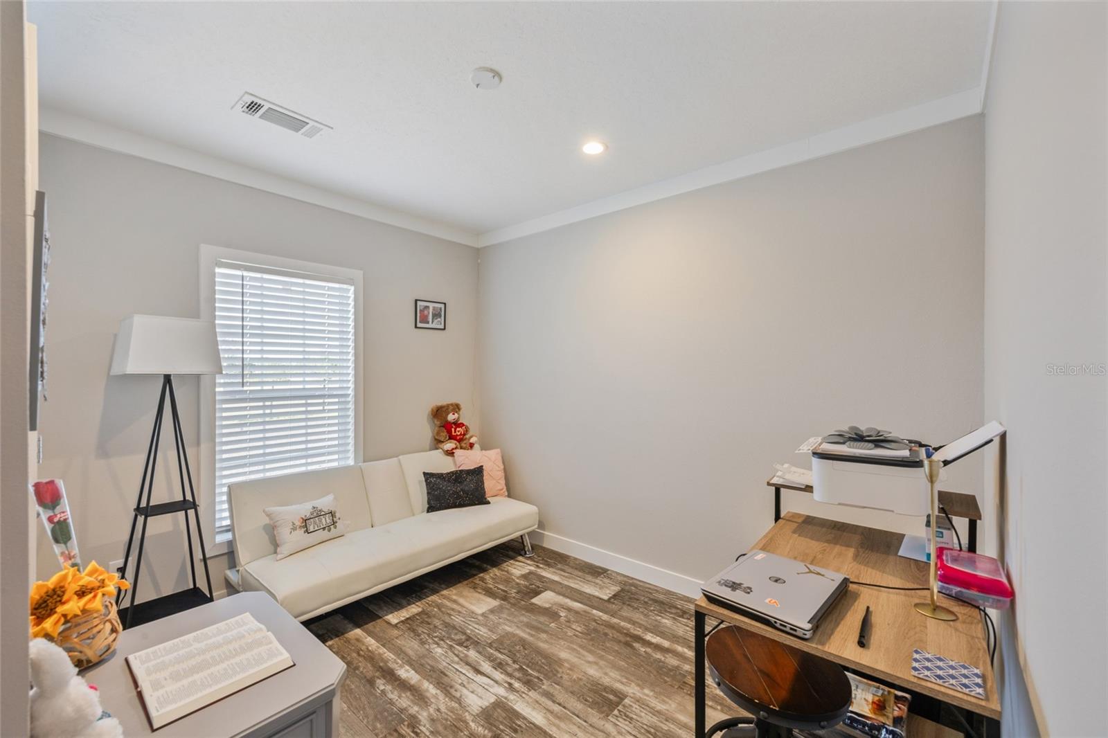 Image 16 of 34 For 4870 Woodville Street