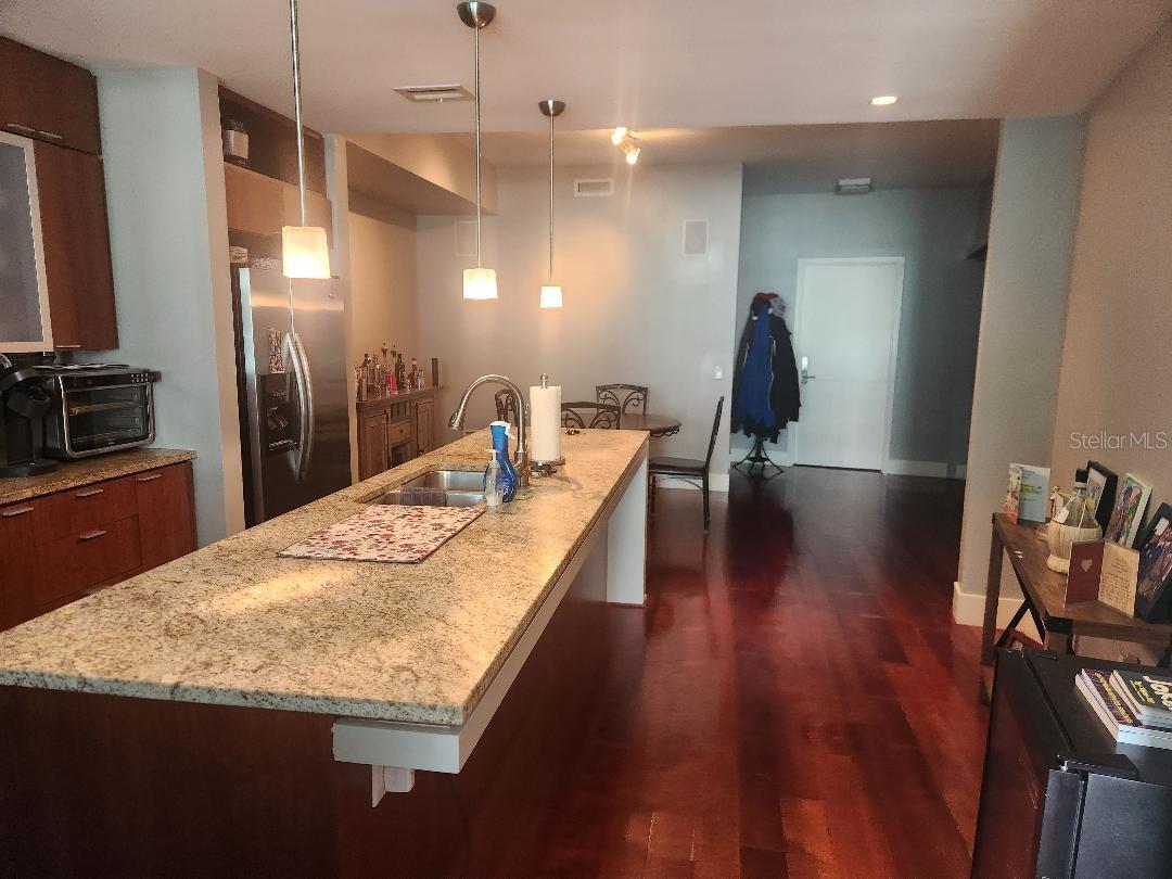 Image 2 of 16 For 912 Channelside Drive 2515