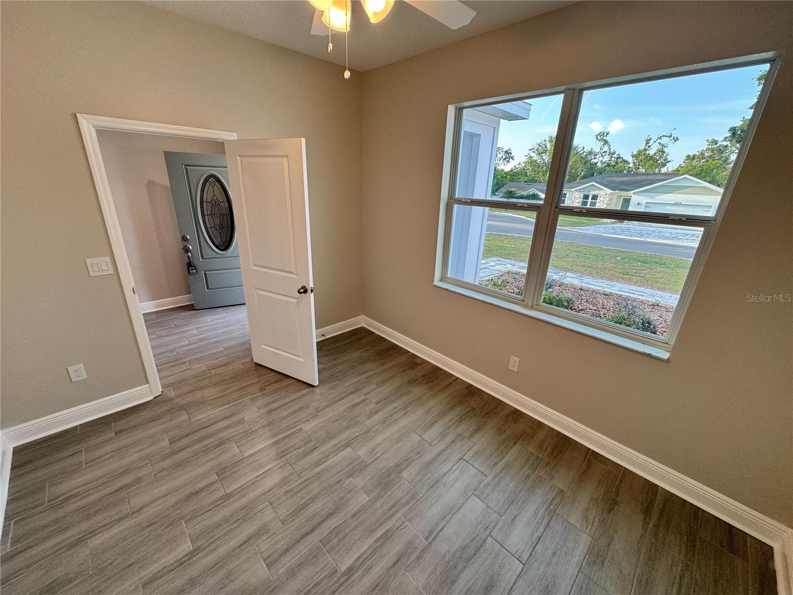 Image 11 of 74 For 37565 Teri Court