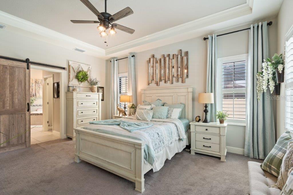 Listing photo id 11 for 922 Grand Cresta Avenue