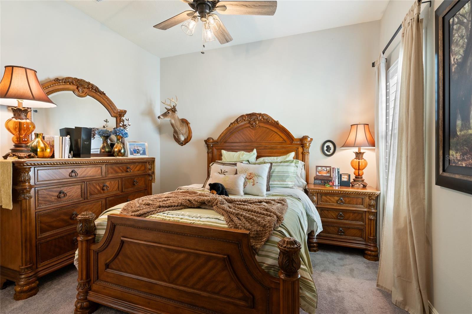 Listing photo id 15 for 922 Grand Cresta Avenue