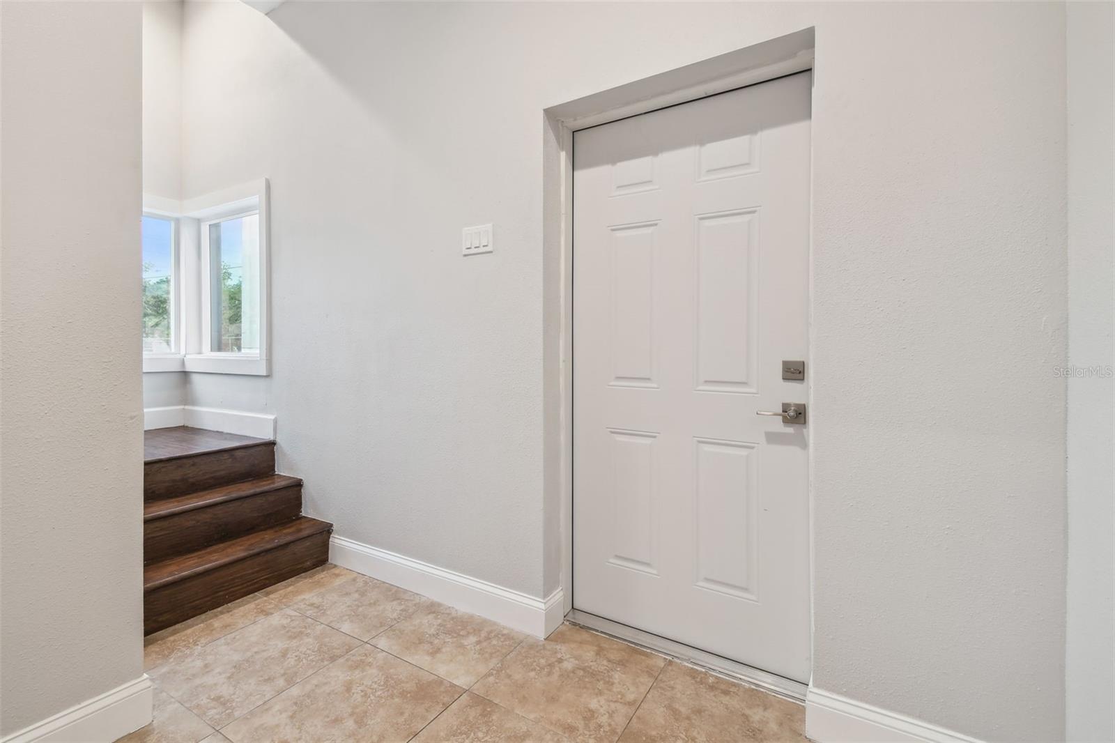 Listing photo id 9 for 720 22nd Street