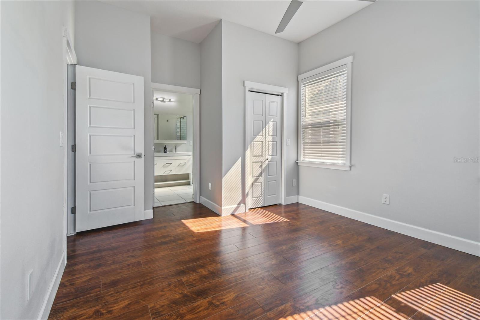 Listing photo id 44 for 720 22nd Street