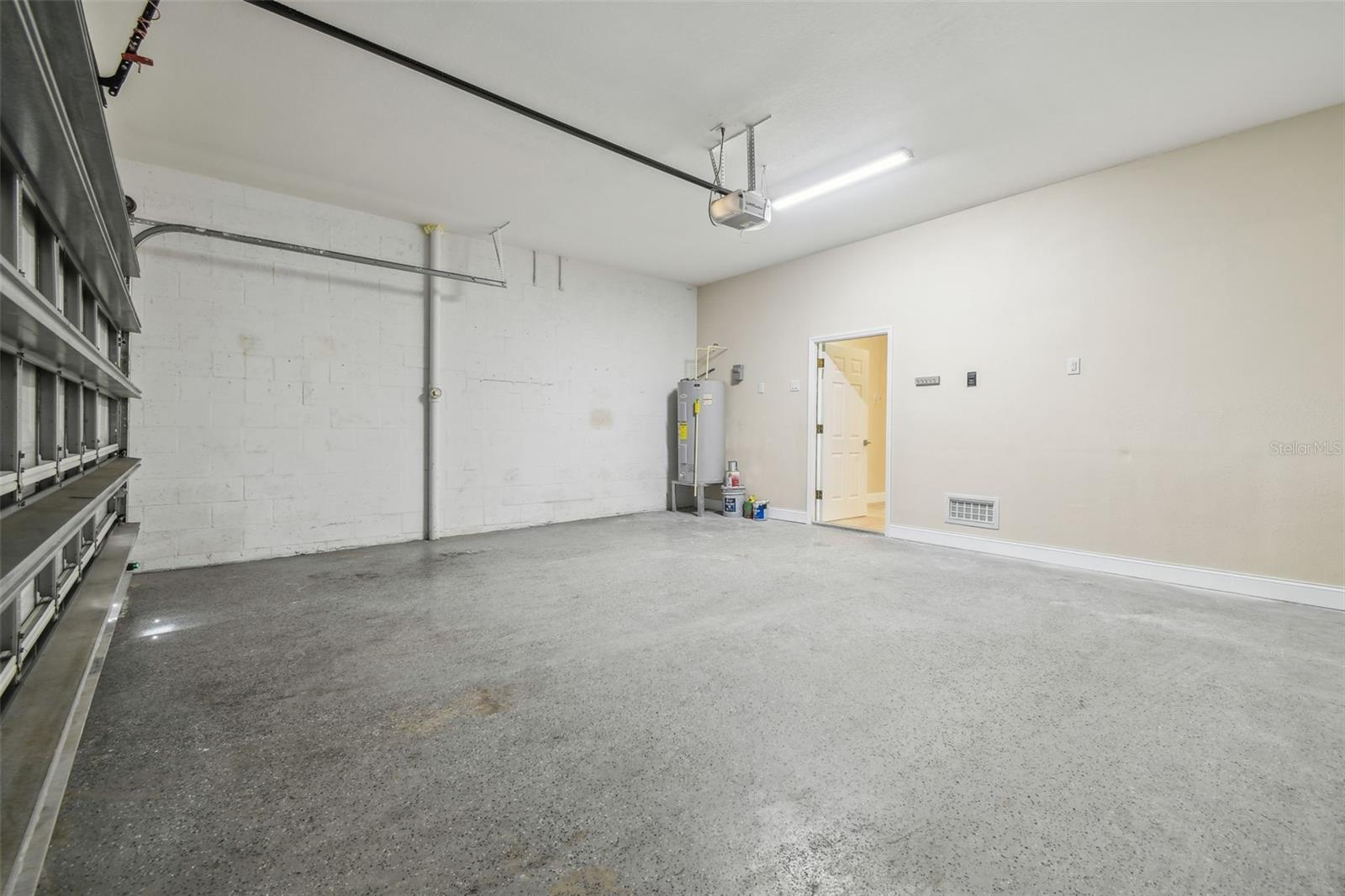 Listing photo id 48 for 720 22nd Street