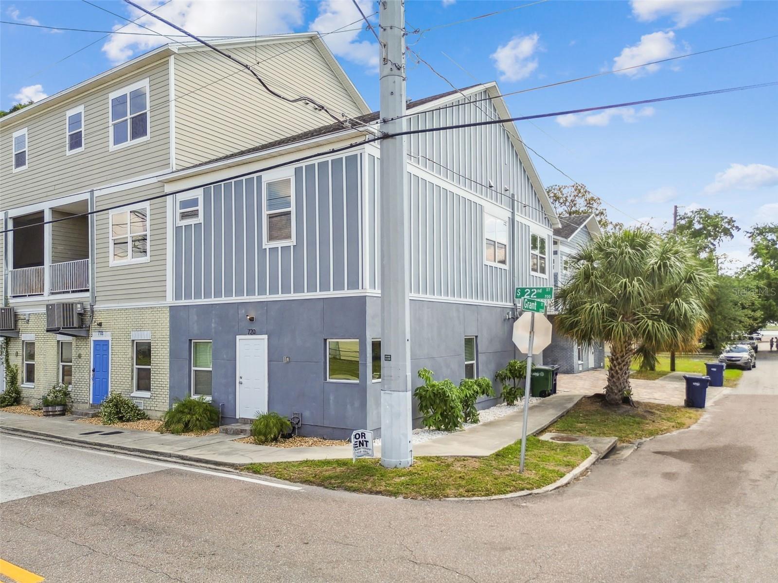 Listing photo id 49 for 720 22nd Street