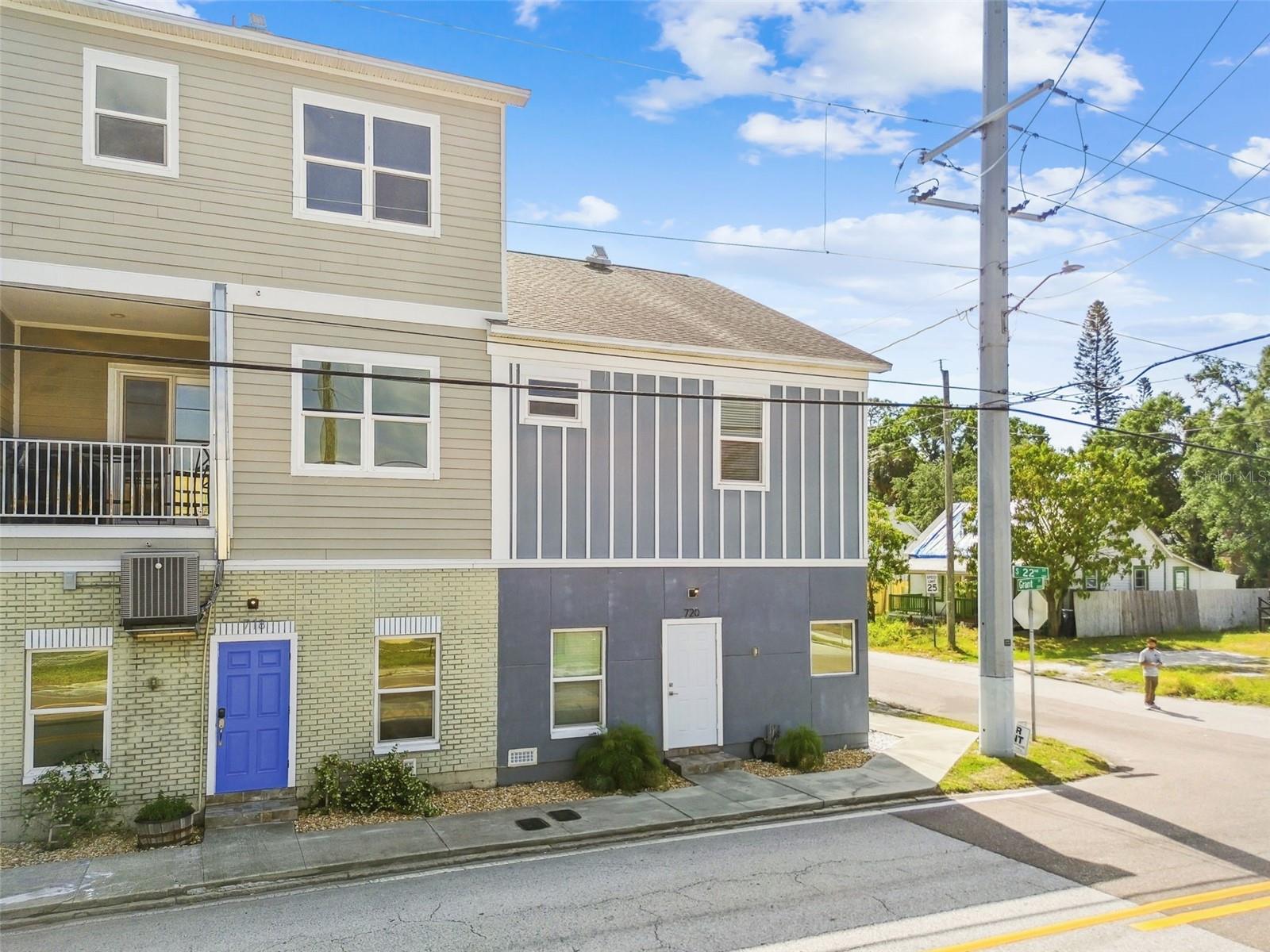 Listing photo id 51 for 720 22nd Street