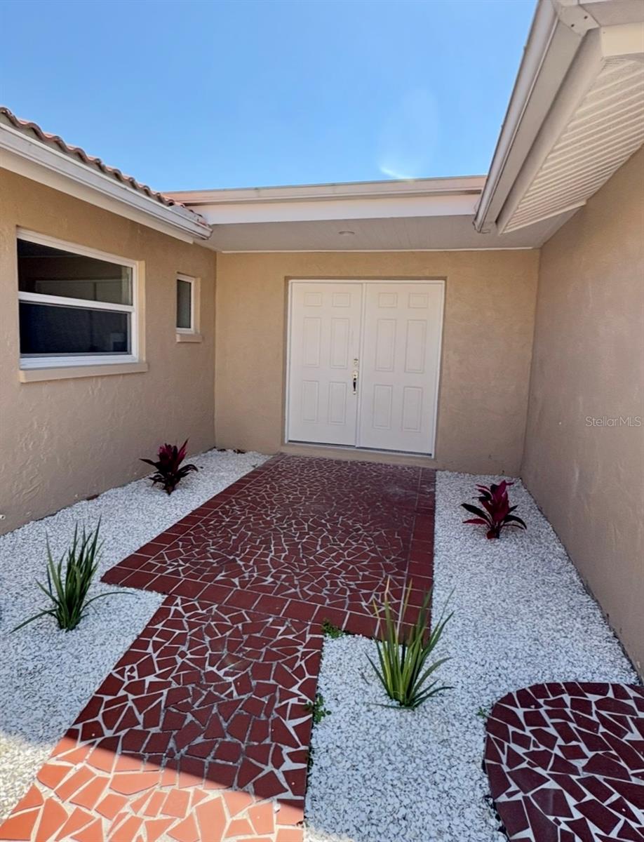 Image 17 of 26 For 5530 Windward Way