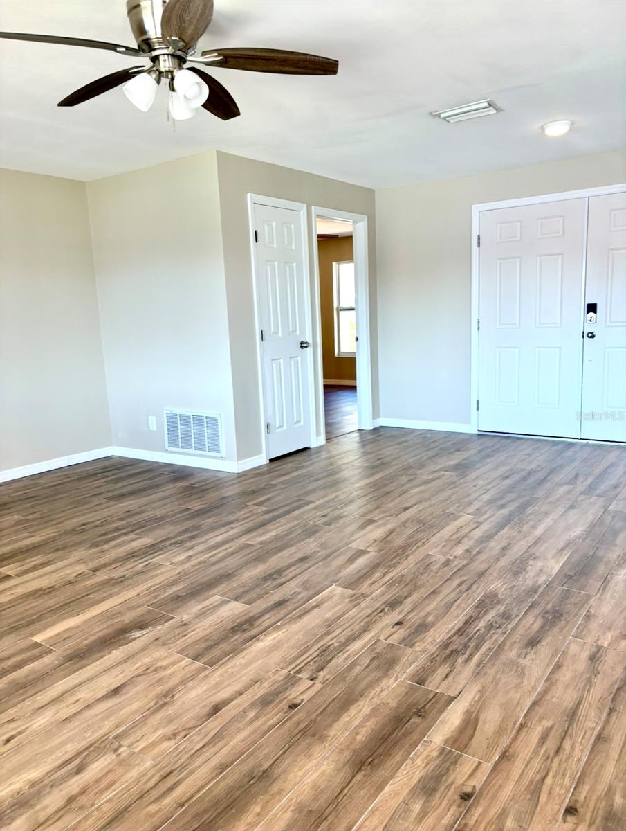 Image 4 of 26 For 5530 Windward Way