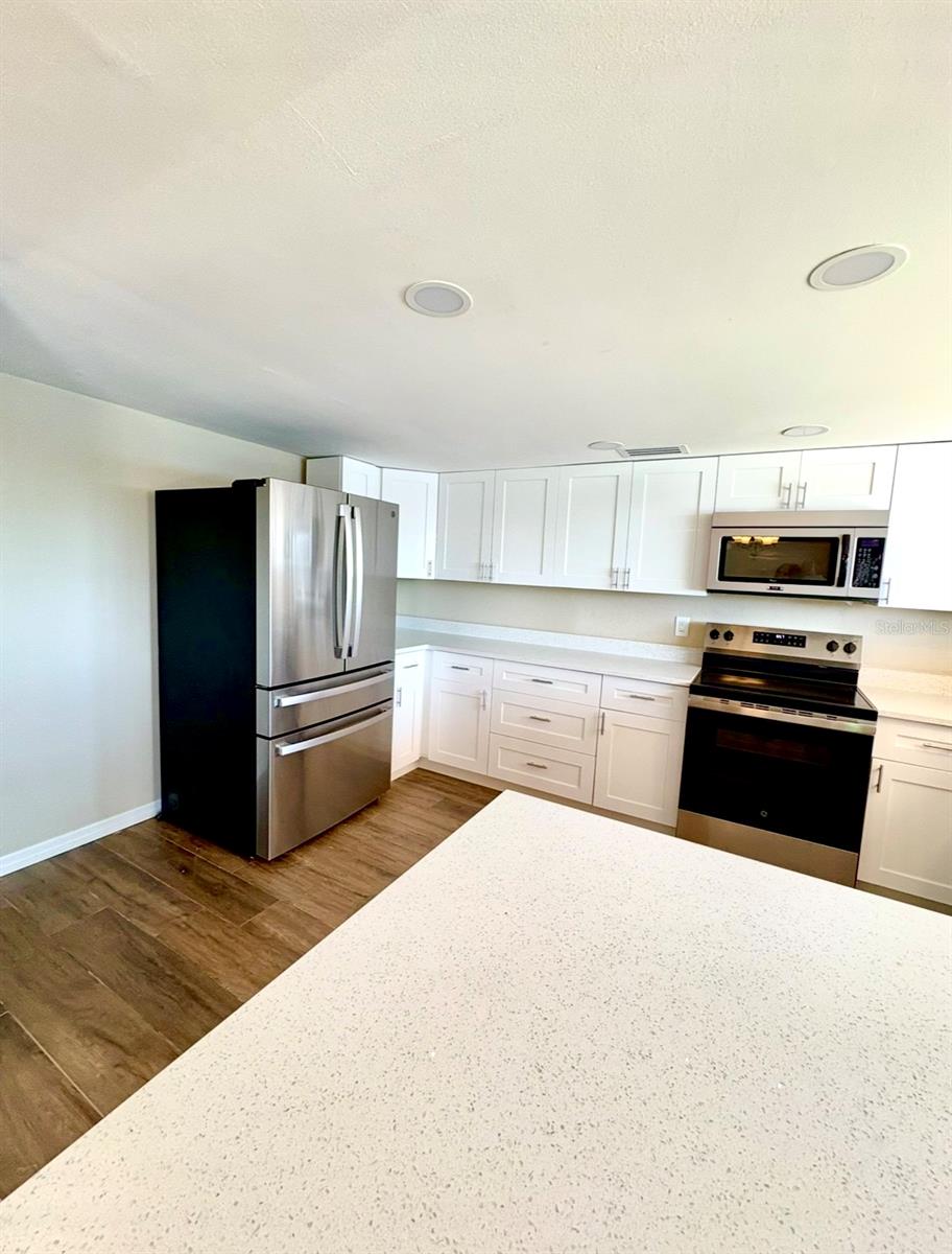 Image 6 of 26 For 5530 Windward Way