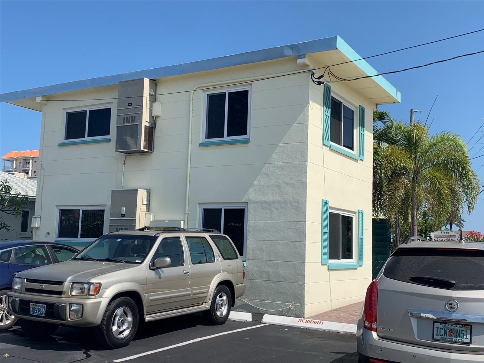Image 11 of 17 For 17688 Gulf Boulevard 201